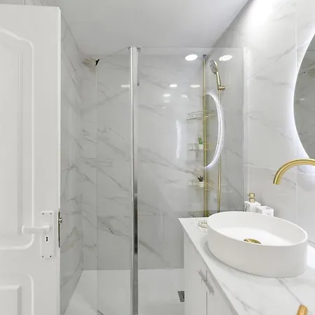 Apartamento 4 *